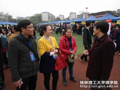 公司党委书记陆平部署会场工作